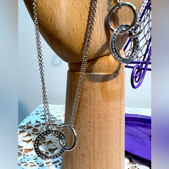 NWOT ADORE Fashion jewelry necklace and bracelet set - Picture 6 of 12